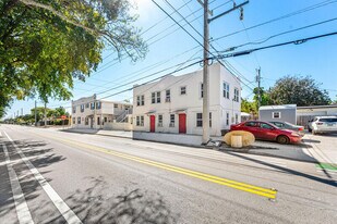 4561 Lake Ave in West Palm Beach, FL - Building Photo