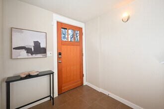 5801 55th Ave NE in Seattle, WA - Building Photo - Building Photo