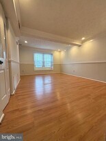 19445 Breezedale Ln in Germantown, MD - Building Photo