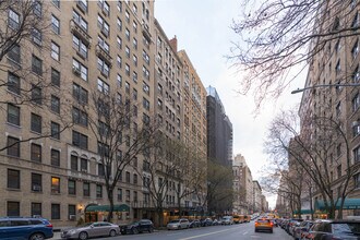 303-305 W 86th St in New York, NY - Building Photo - Building Photo