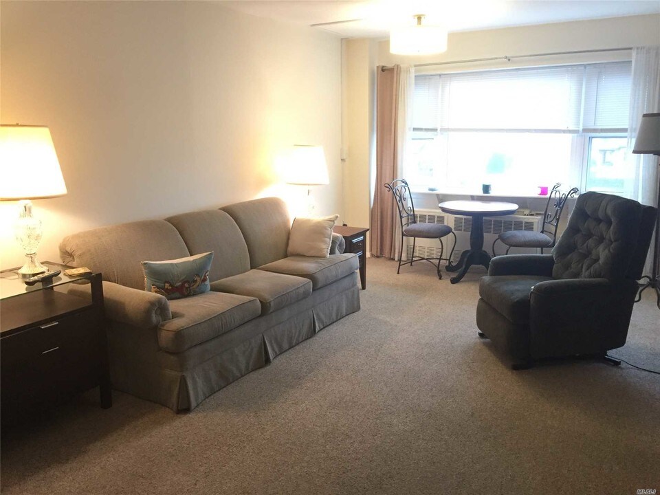 740 E Broadway-Unit -2H in Long Beach, NY - Building Photo