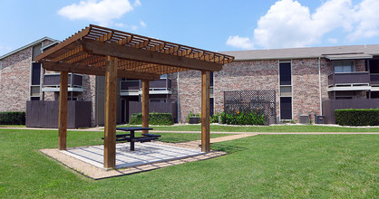 Northwood Village Apartments in Corsicana, TX - Building Photo - Building Photo