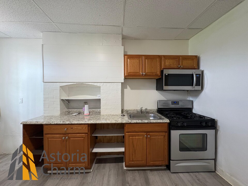 518 E 23rd St in Baltimore, MD - Building Photo