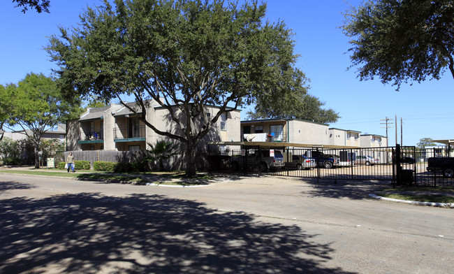 Westhollow Apartments in Houston, TX - Building Photo - Building Photo