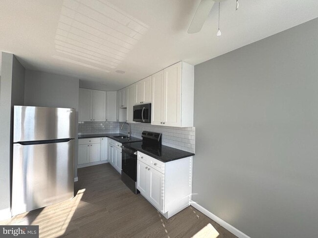 2419 Bleigh Ave in Philadelphia, PA - Building Photo - Building Photo