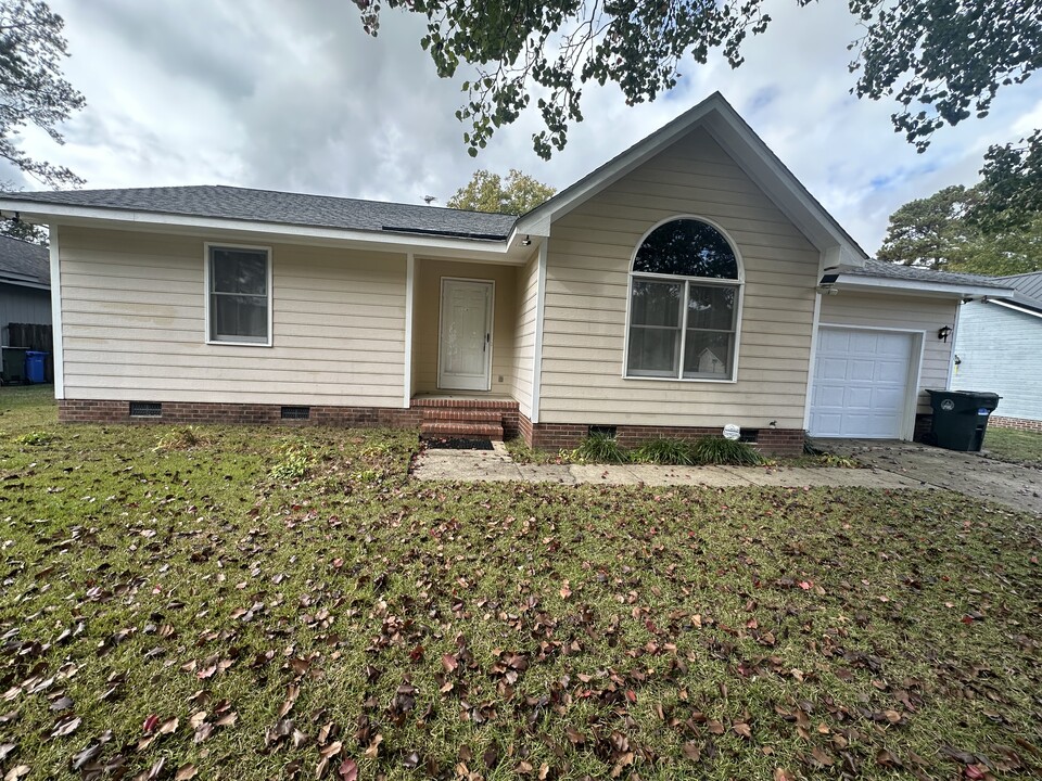 508 Offing Dr in Fayetteville, NC - Building Photo