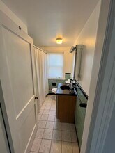 70 Revere St in Pawtucket, RI - Foto de edificio - Building Photo