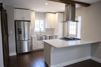 2234 Roanoke Dr in Alexandria, VA - Building Photo - Building Photo