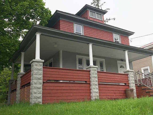 property at 38 Lake St