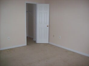 653 Constellation Square SE in Leesburg, VA - Building Photo - Building Photo