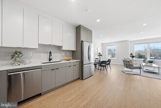 2134 Wisconsin Ave NW in Washington, DC - Building Photo - Building Photo