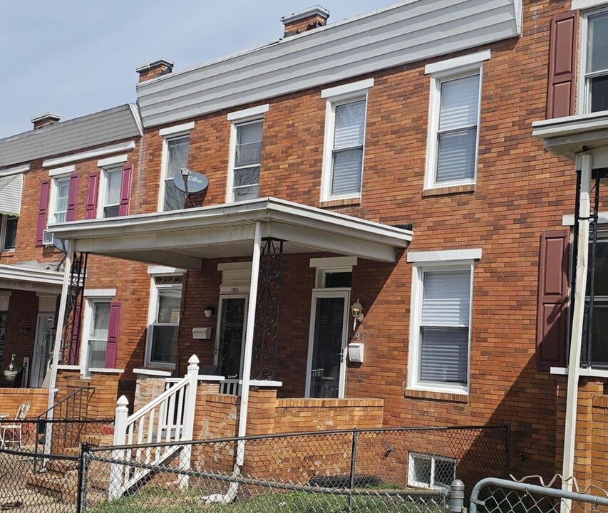 1917 Grinnalds Ave in Baltimore, MD - Building Photo