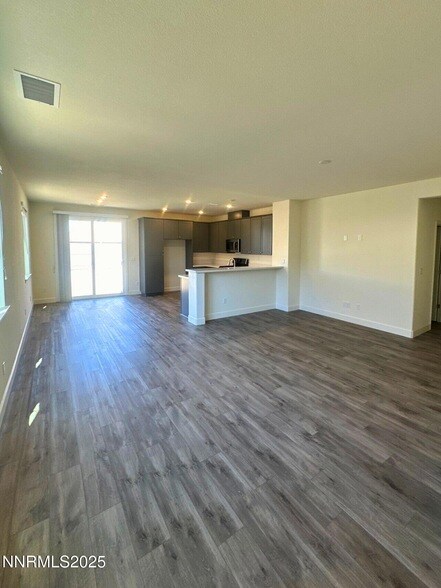 7145 Owl Vw Dr in Sparks, NV - Foto de edificio - Building Photo