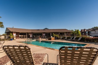 Chatham Green Village in Arlington, TX - Building Photo - Building Photo