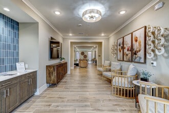 Oak Lofts Crossing in Stafford, TX - Foto de edificio - Building Photo