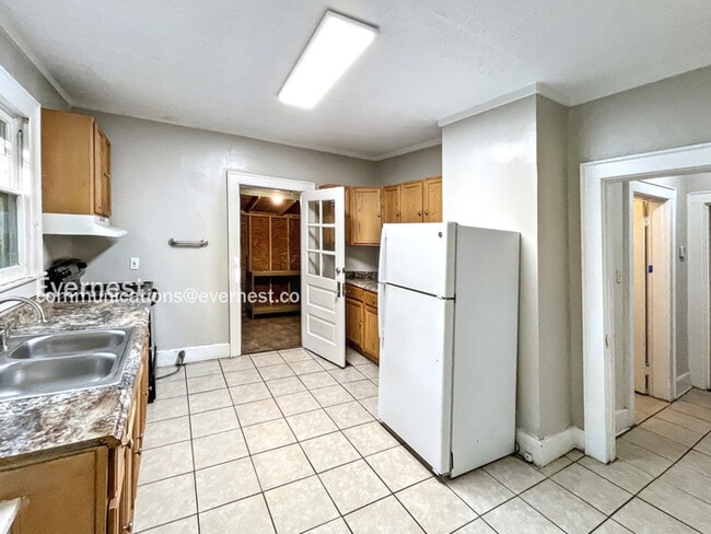property at 2516 Duncan Ave