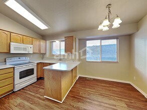 125 S 150 W in Clearfield, UT - Foto de edificio - Building Photo