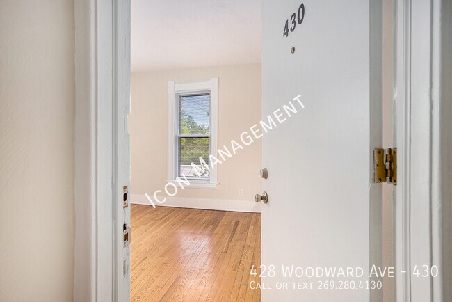 428 Woodward Ave in Kalamazoo, MI - Building Photo - Building Photo