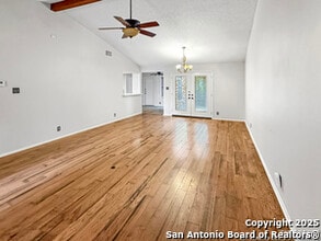 16918 Summer Creek Dr in San Antonio, TX - Building Photo - Building Photo