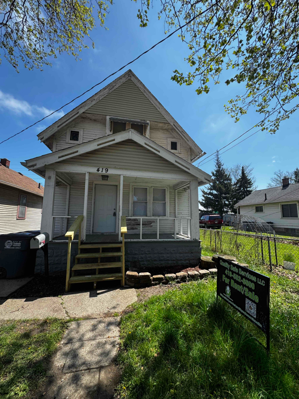 property at 419 Clyde St