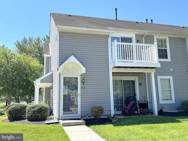 property at 560 Shetland Ct
