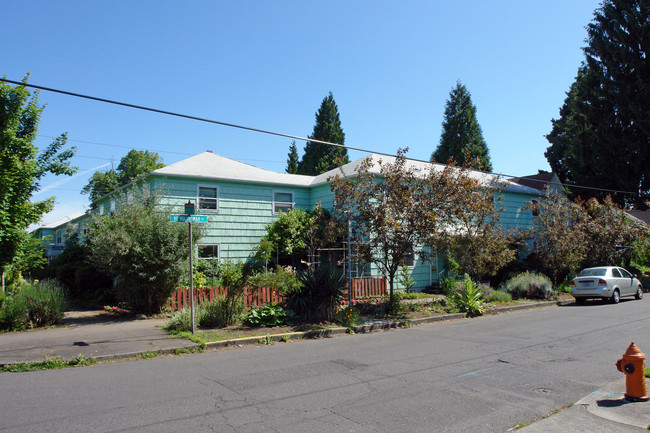 1204-1238 NE 22nd Ave in Portland, OR - Building Photo - Building Photo