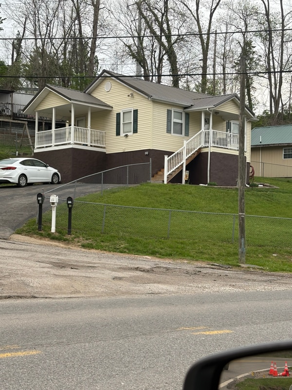 property at 2218 Roxalana Rd