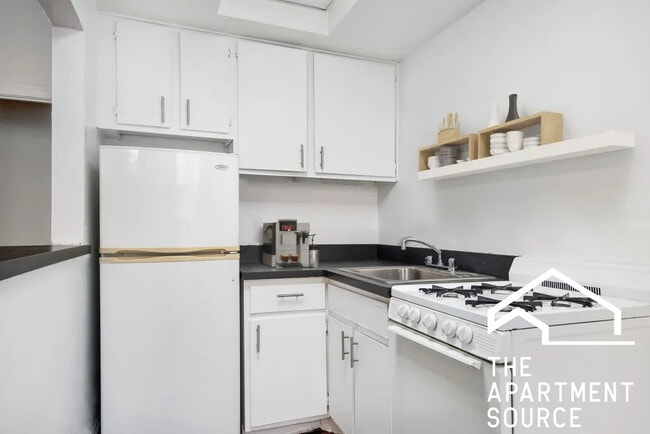 434 W Diversey Pkwy in Chicago, IL - Building Photo - Building Photo