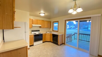 1052 Community Rd in Schenectady, NY - Building Photo - Building Photo