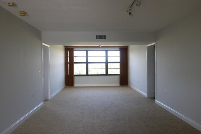 3507 Village Blvd in West Palm Beach, FL - Building Photo - Building Photo