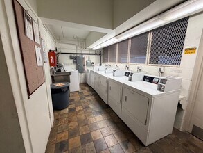 1516 Ward Ave, Unit 704 in Honolulu, HI - Building Photo - Building Photo