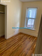 6 Cypress St, Unit 2 in Somerville, MA - Foto de edificio - Building Photo