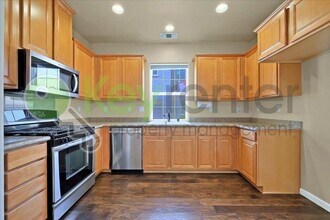 6123 RolkingHam Ln in Orangevale, CA - Building Photo - Building Photo