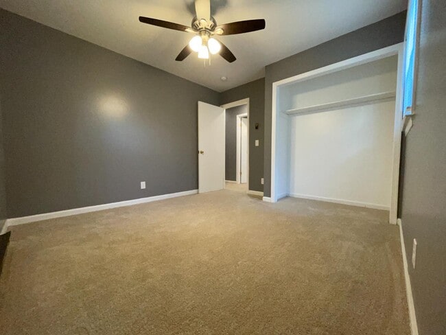 property at 908 S Josephine Boyd St