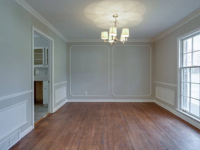 property at 3163 Lynchburg St