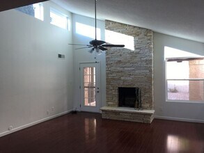 2044 W Nopal Ave in Mesa, AZ - Building Photo - Building Photo