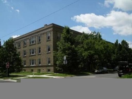 1953 W Sunnyside Ave in Chicago, IL - Building Photo