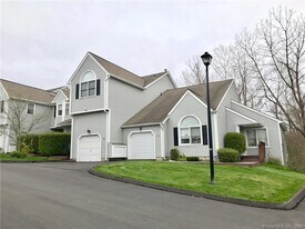 75 Katherine Ct in Shelton, CT - Building Photo