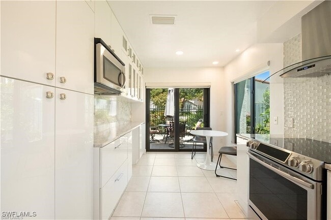 property at 845 Reef Point Cir