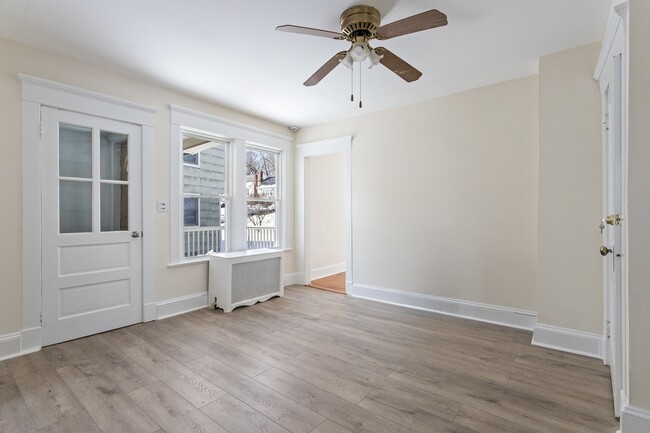 32 Bartlett Ave in Norwalk, CT - Building Photo - Building Photo