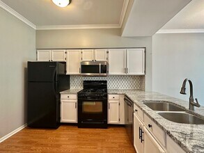 1441 Walnut Hill Ave in St. Charles, IL - Building Photo - Building Photo
