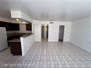 4945 Kell Ln in Las Vegas, NV - Building Photo - Building Photo
