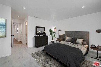 657 Brooks Ave in Los Angeles, CA - Building Photo - Building Photo