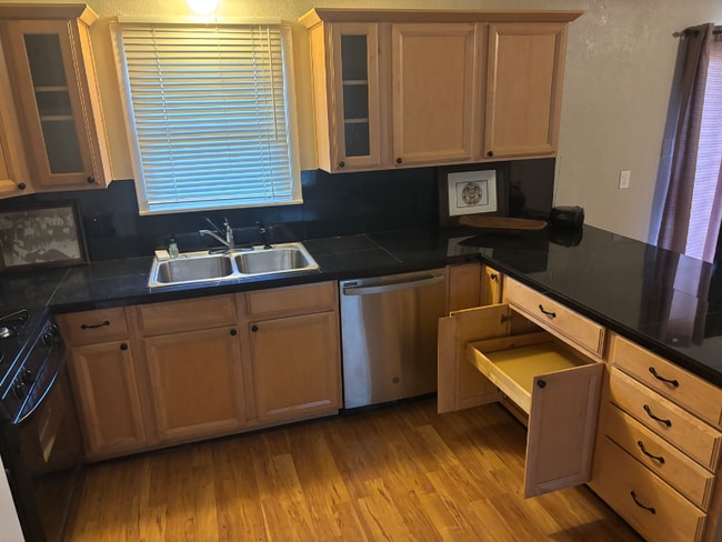 1506 Fairfield Dr in Austin, TX - Building Photo - Building Photo