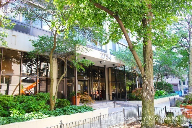 2754 N Hampden Ct-Unit -Apt 804 in Chicago, IL - Building Photo - Building Photo