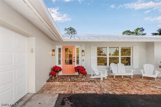 2950 Coach House Ln in Naples, FL - Building Photo - Building Photo