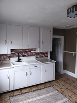 37 Sumner Ave in Cranston, RI - Building Photo