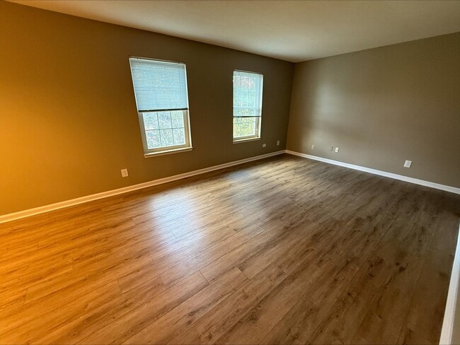 Plymouth Village Apartments in Louisville, KY - Building Photo - Building Photo