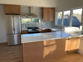 5043 Sawtelle Blvd in Los Angeles, CA - Building Photo