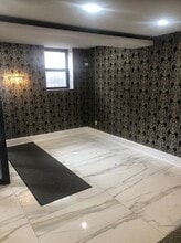 165 Vroom St, Unit 1F in Jersey City, NJ - Foto de edificio - Building Photo